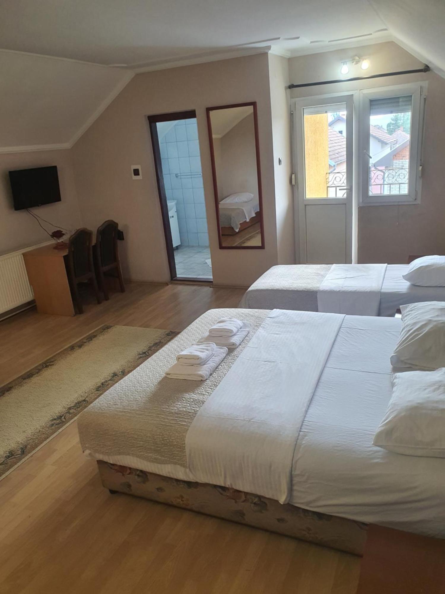 Guest House Vila Bor Nowy Sad Zewnętrze zdjęcie
