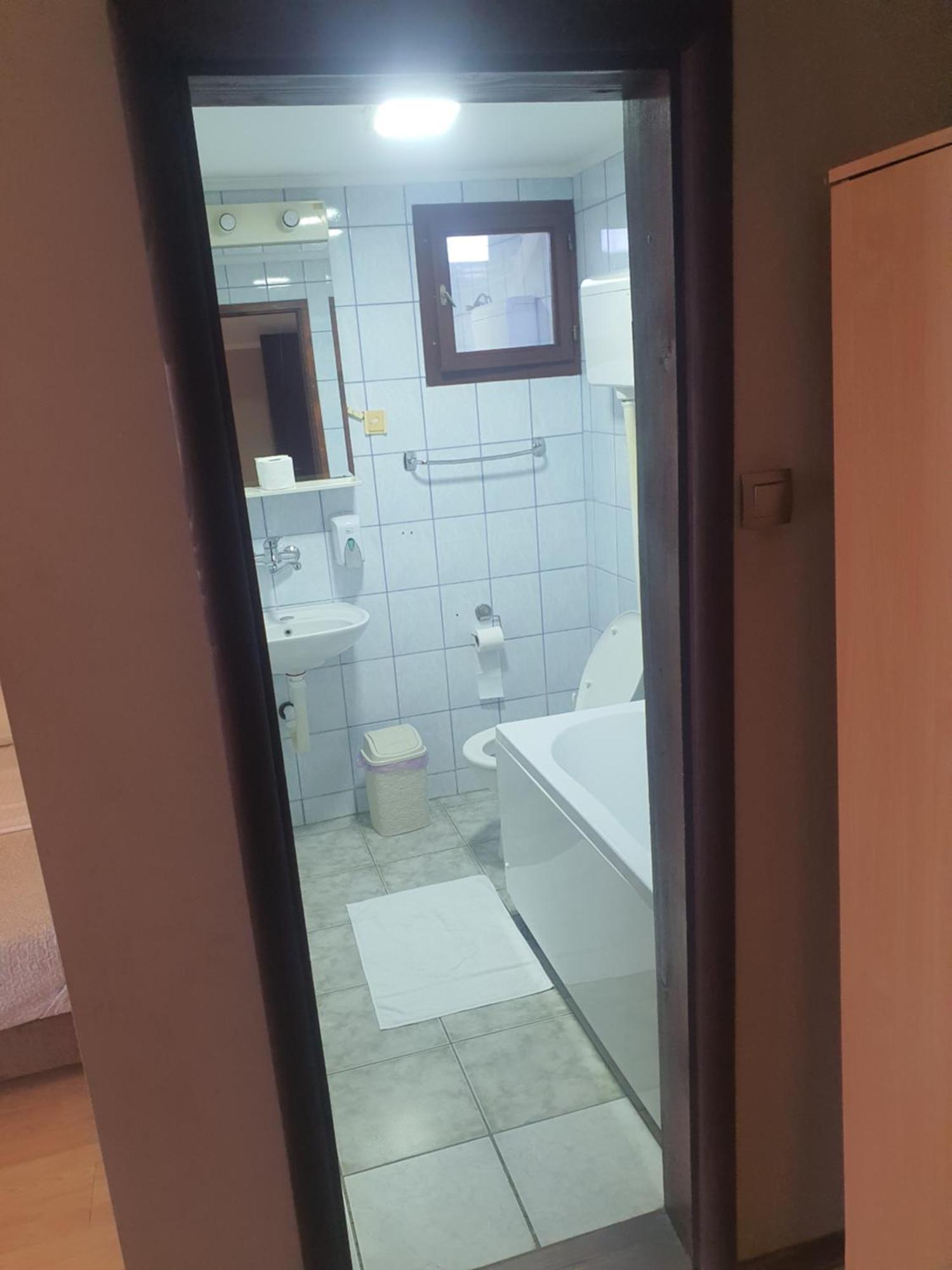 Guest House Vila Bor Nowy Sad Zewnętrze zdjęcie