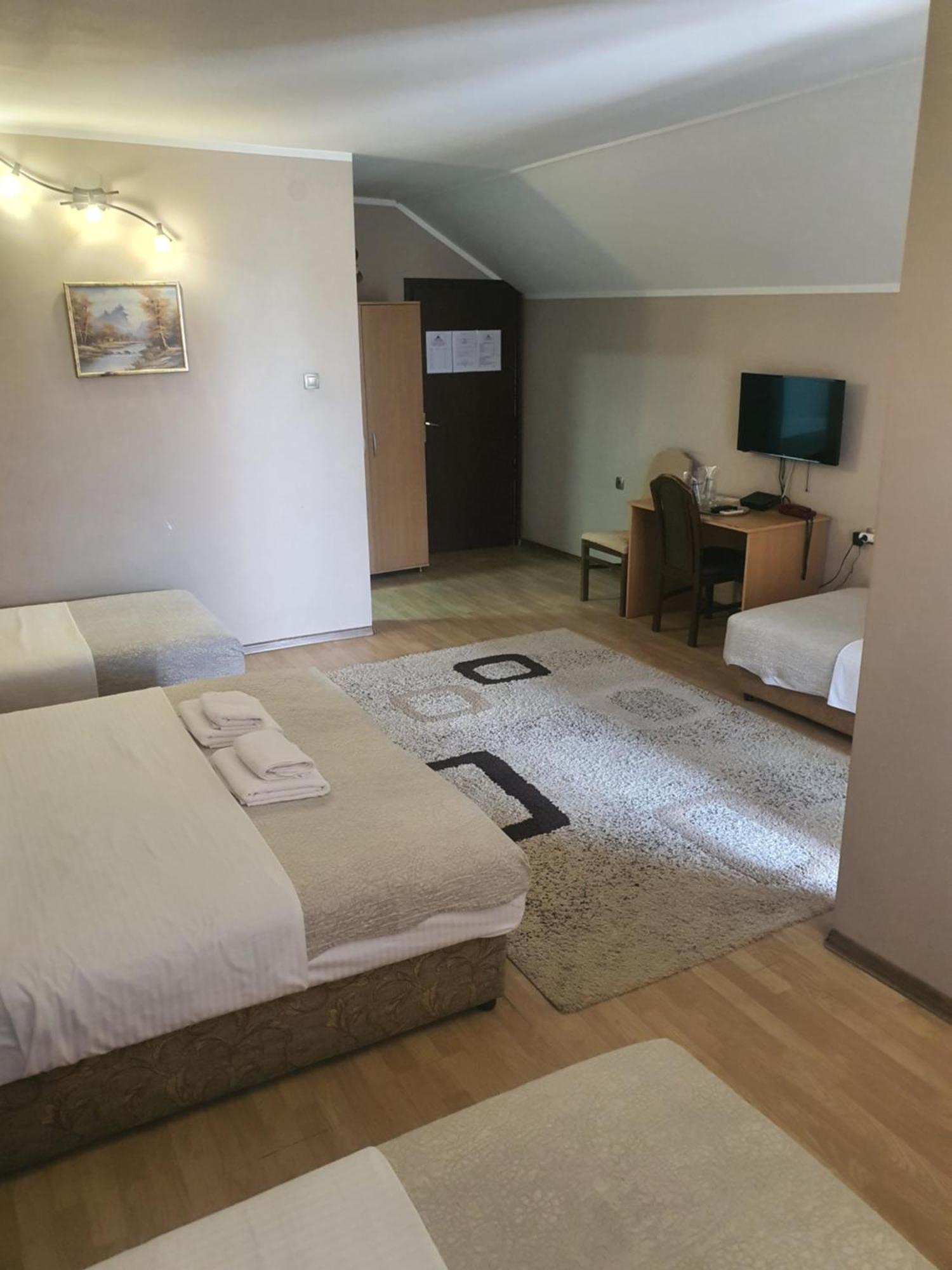 Guest House Vila Bor Nowy Sad Zewnętrze zdjęcie