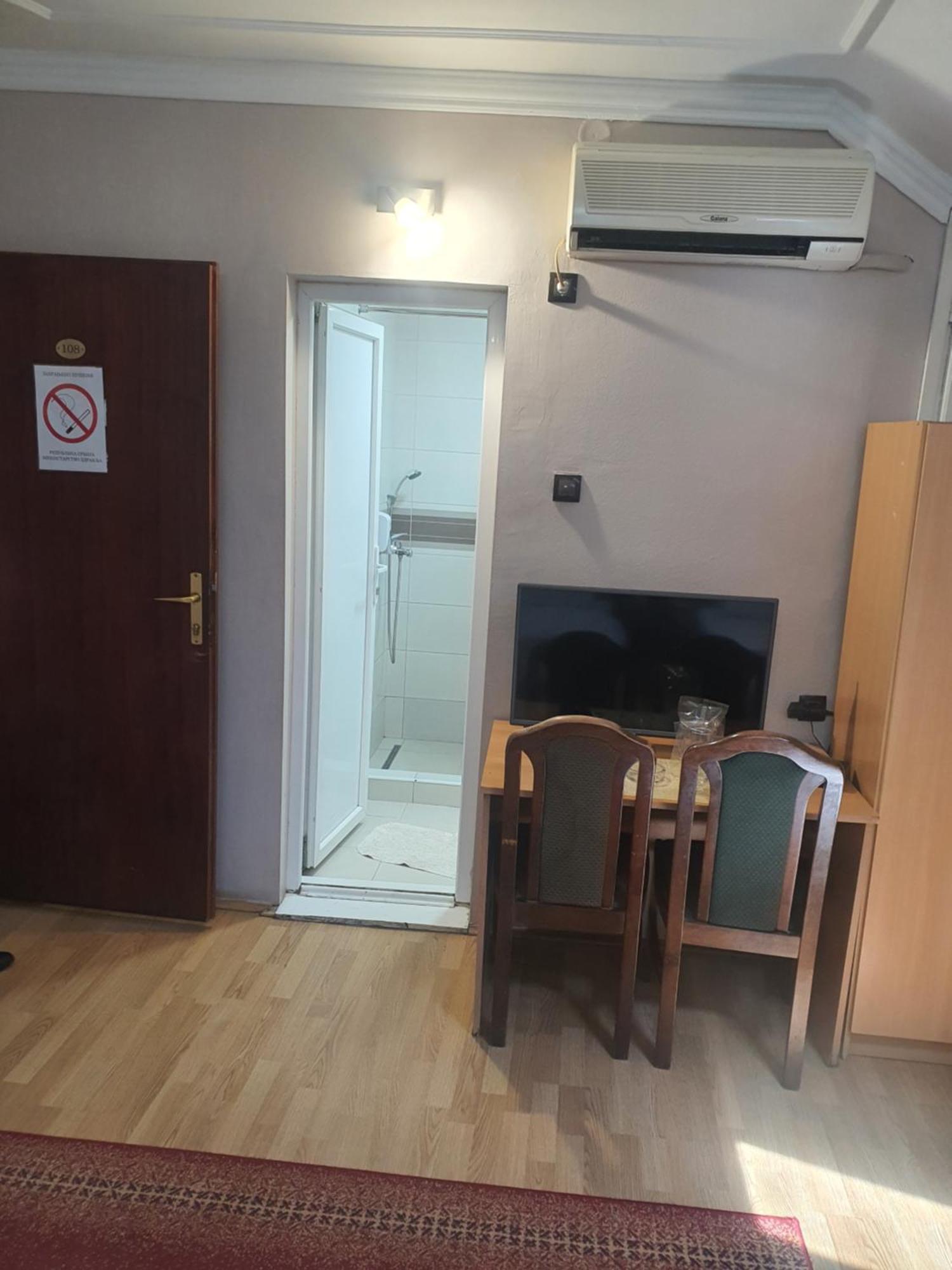 Guest House Vila Bor Nowy Sad Zewnętrze zdjęcie